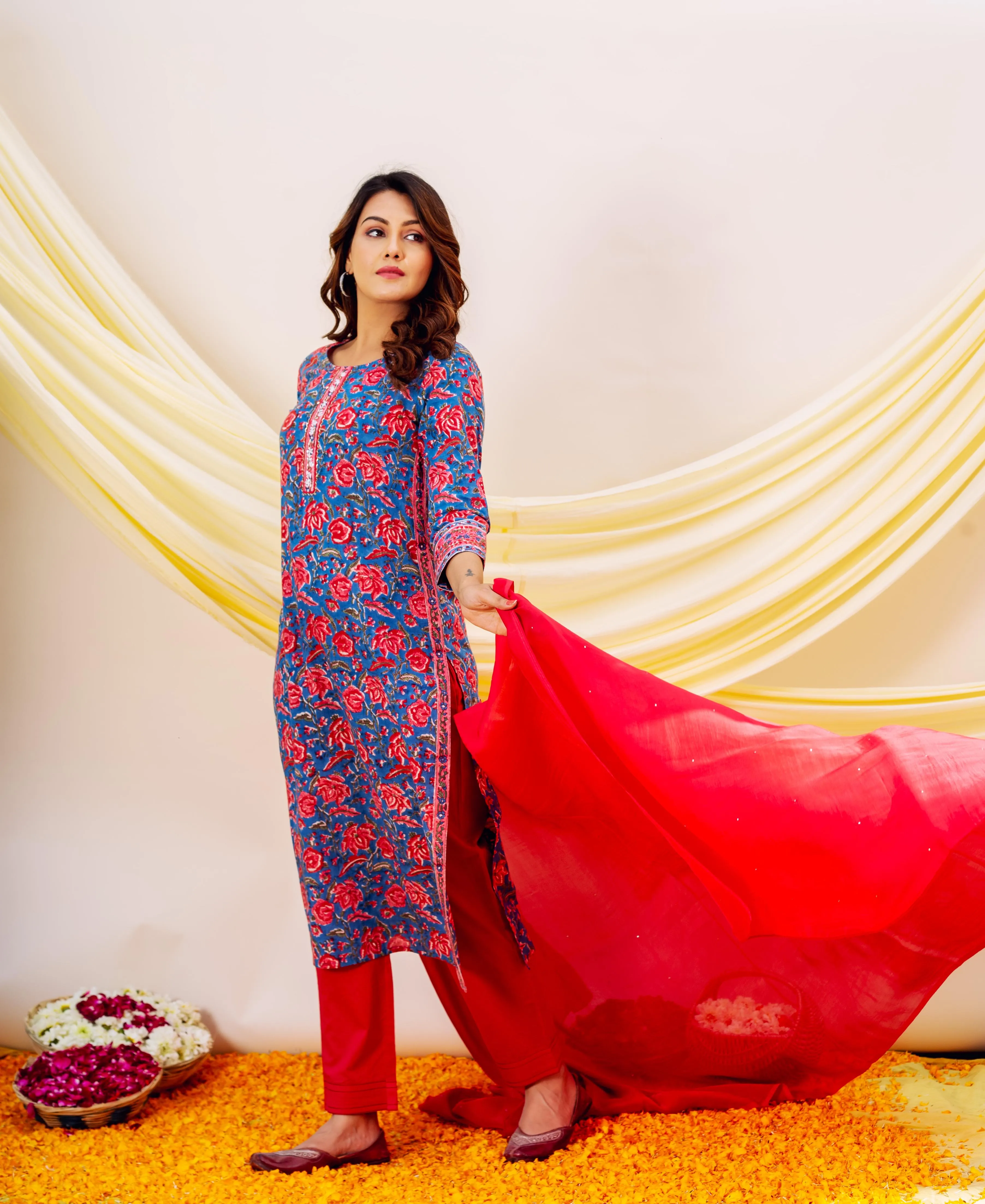 Ahana Straight Embroidered Kurta