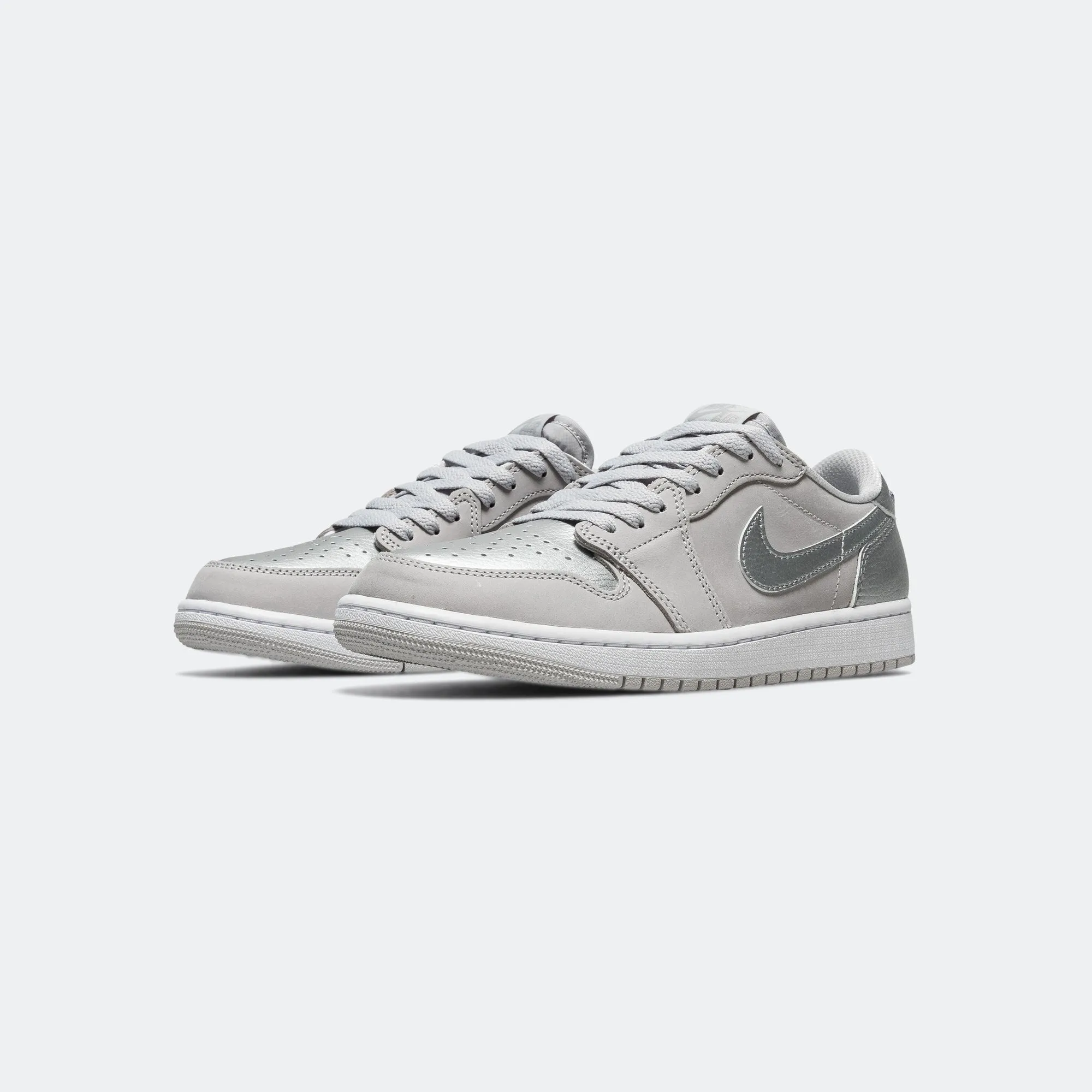 Air Jordan 1 Low OG - Neutral Grey/Metallic Silver-White