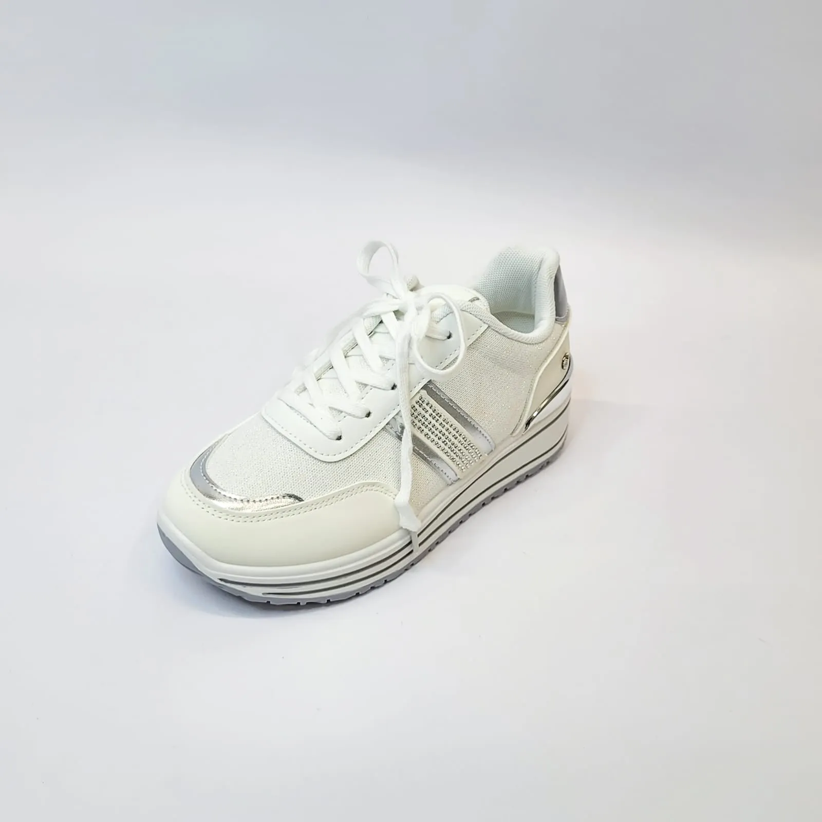 Butterfly Apexx 1 white lace sneaker