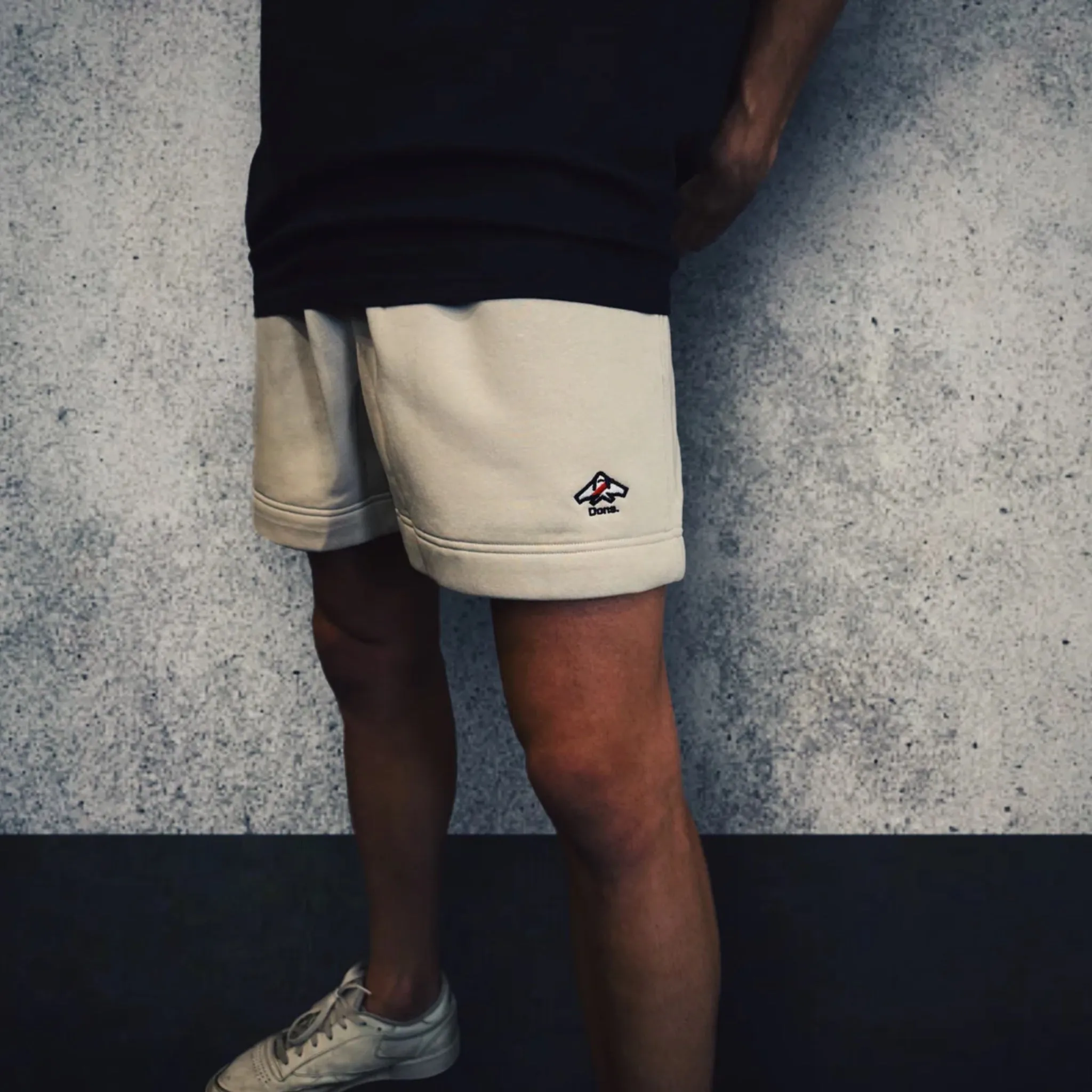 DONS: STITCH FLEECE SHORTS