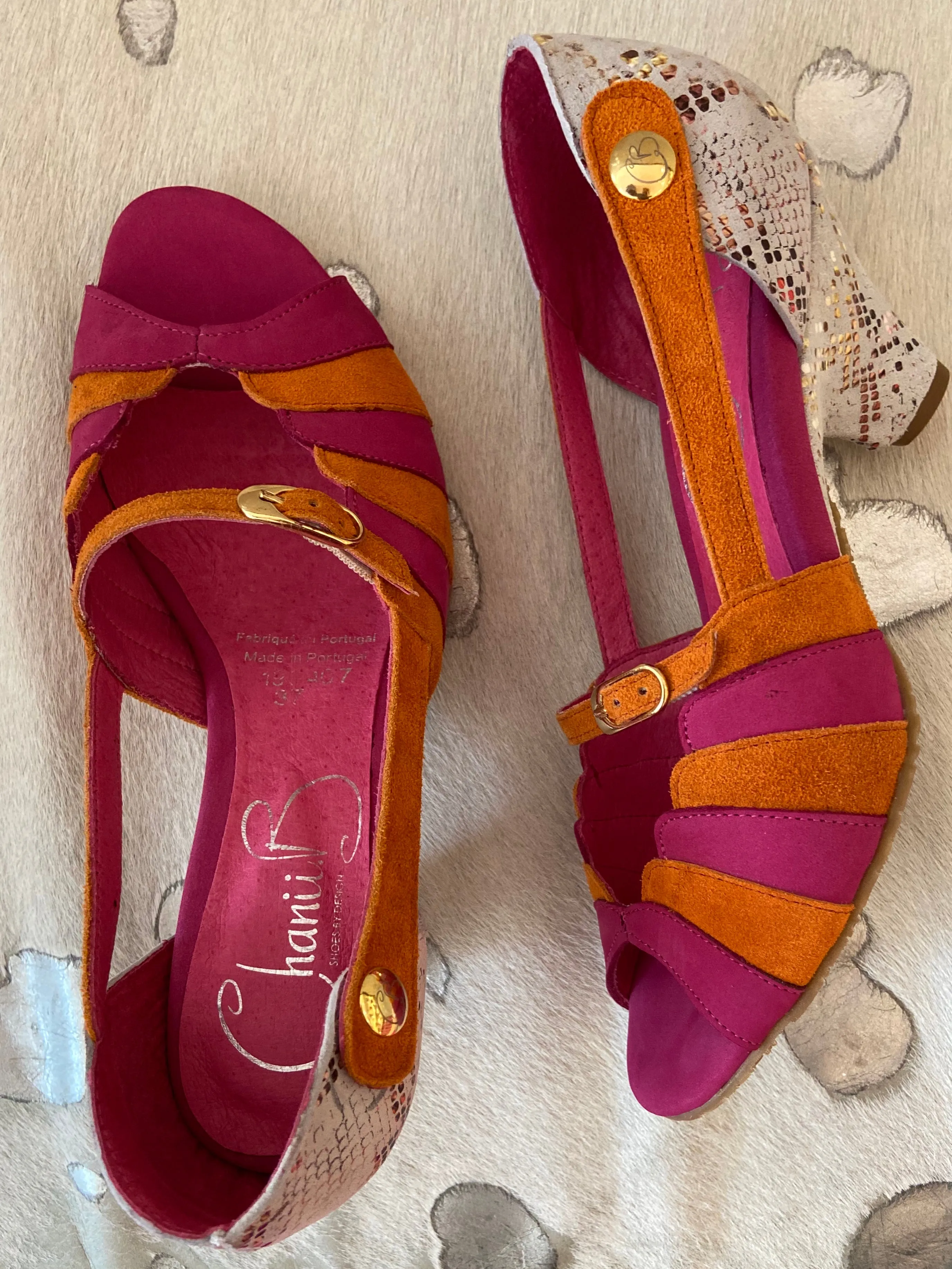 Freya - Fuchsia Orange low heel shoe