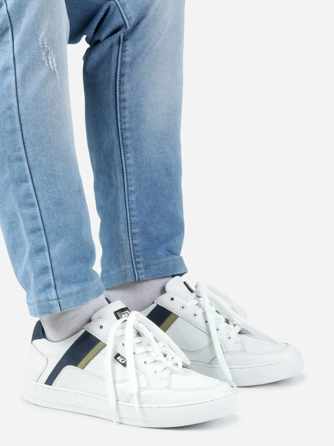 Men's White Lace Up Sneaker (ID3052)