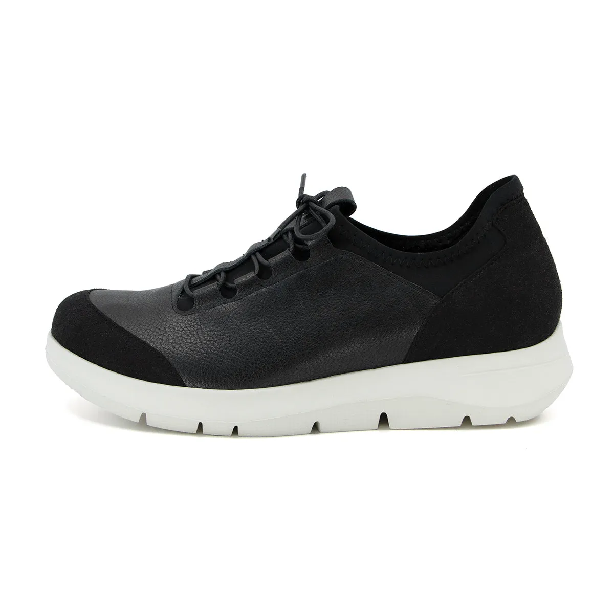 Tano Black Ultra Light Sneakers